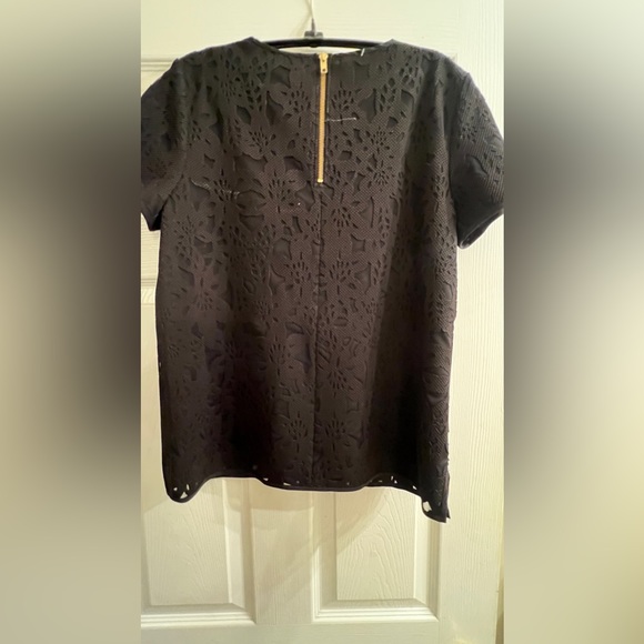 Marie Oliver laser cut elegant blouse - Picture 4 of 8